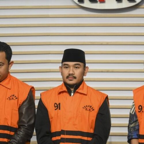 Bupati Ade Kuswara Dituntut 7 Tahun Penjara, Abah Kunang 4 Tahun